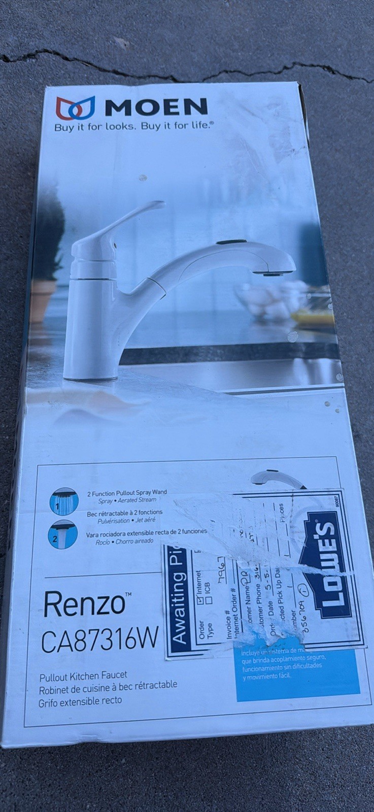 MOEN Renzo Glacier One-Handle Low Arc Pullout Kitchen Faucet Sprayer CA87316W