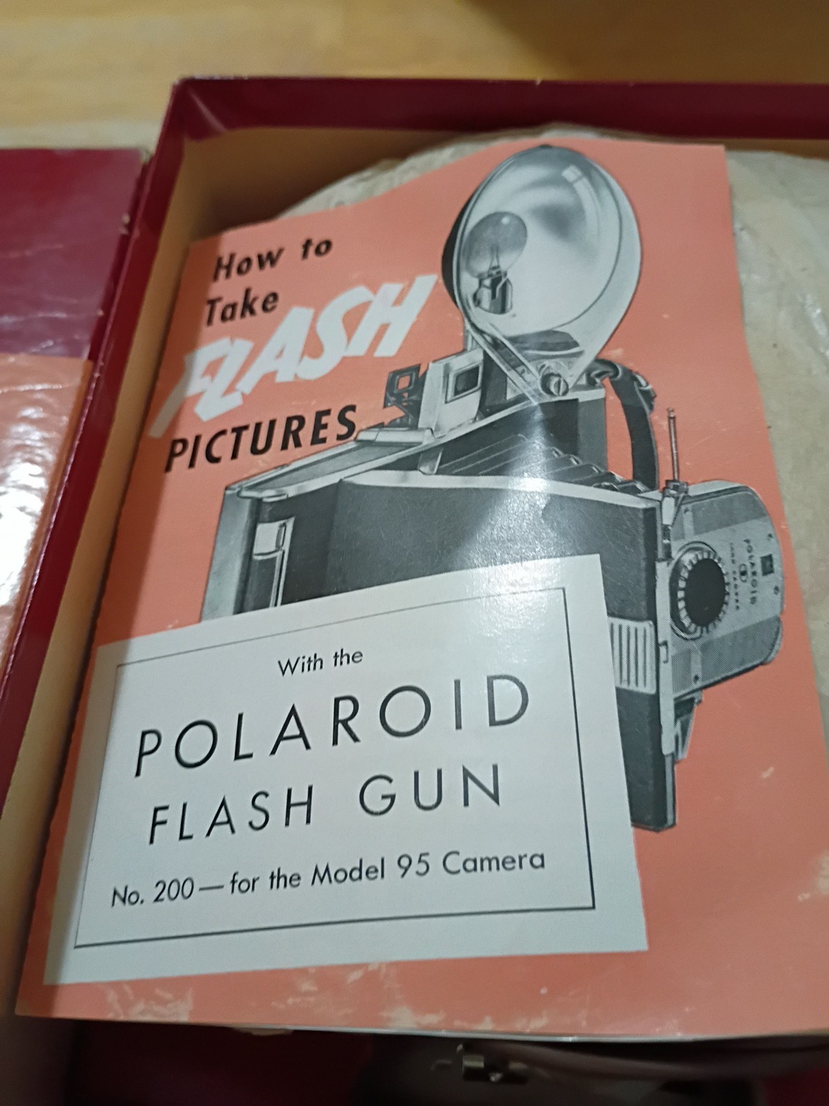 Vintage Polaroid Flash Gun Model 200 original box Untested (for Model 95 Camera)