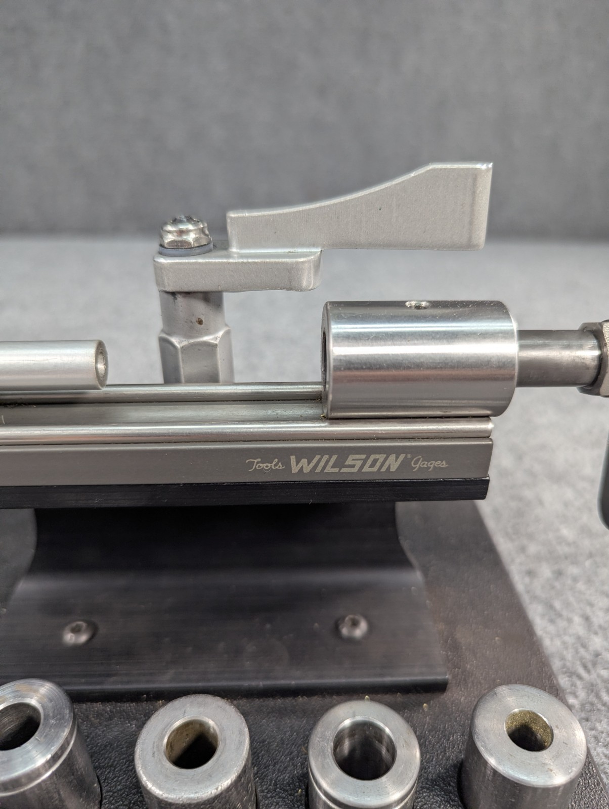 L.E. WILSON Premium Case Trimmer with Stand 8 case Holders