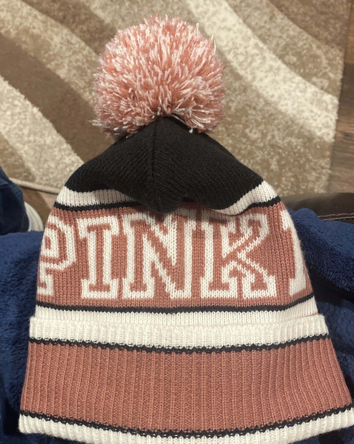 Victorias Secret VS Pink Beanie Womens Pom Pom Knit Winter Hat Ski Snow