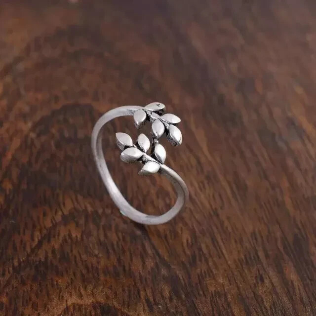 Ladies Leaf Toe Ring Solid Metal 925 Sterling Silver 14k White Gold Plated