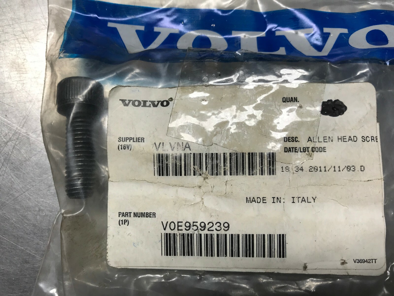 959239 GENUINE Volvo  ALLEN HEAD SCREW  QTY of 2  Ingersoll Rand VOE959239