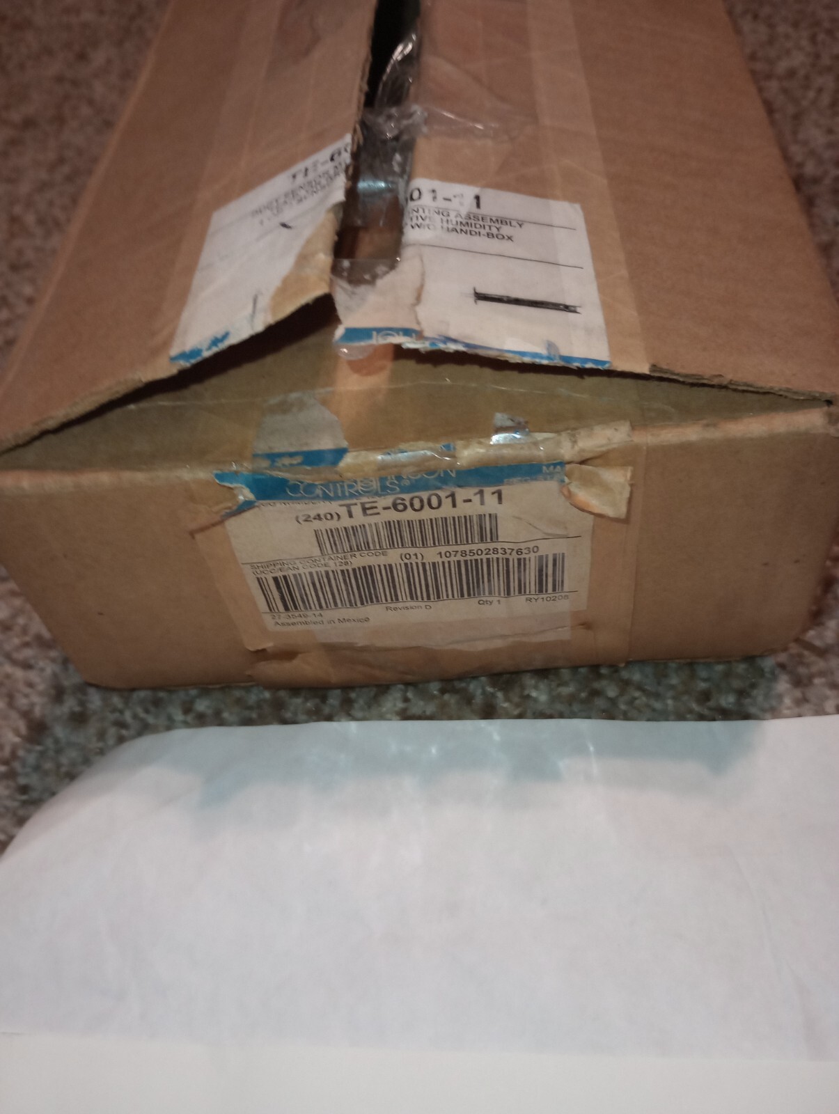 NEW GENUINE JOHNSON CONTROLS TE-6001-11 DUCT SENSOR MOUNTING ASSEMBLY