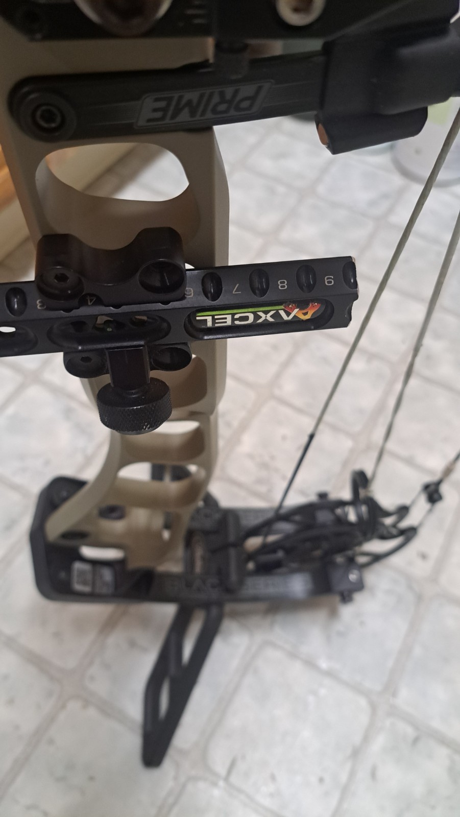 Prime Black 9 series Compound Bow Extras Nice!