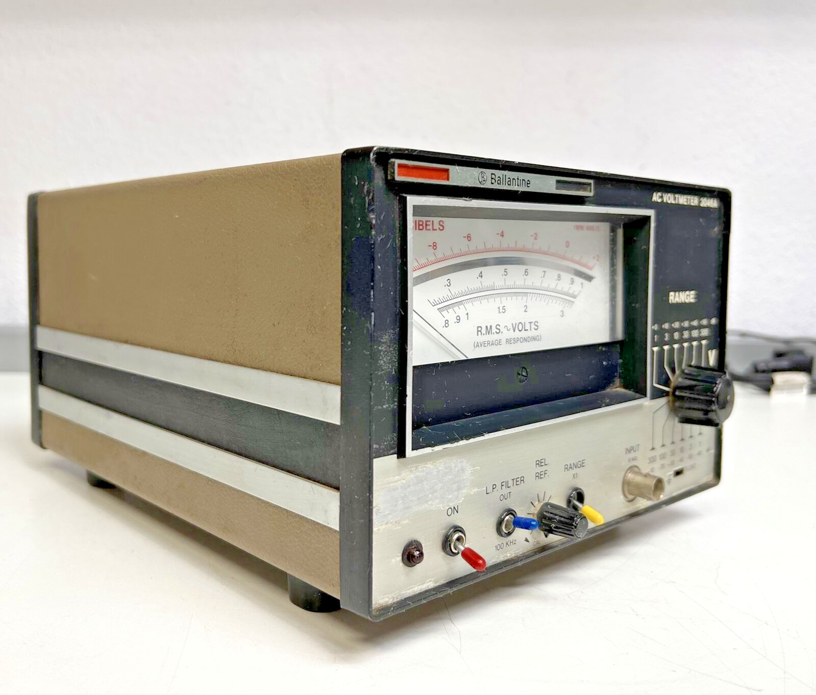 ballantine AC voltmeter 3046A used working condition true RMS volts milivolts
