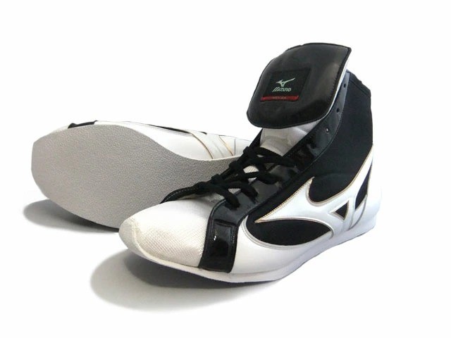 [Made to order] MIZUNO Short Boxing Shoes Black/White/Gold Line w/ Shoes Bag