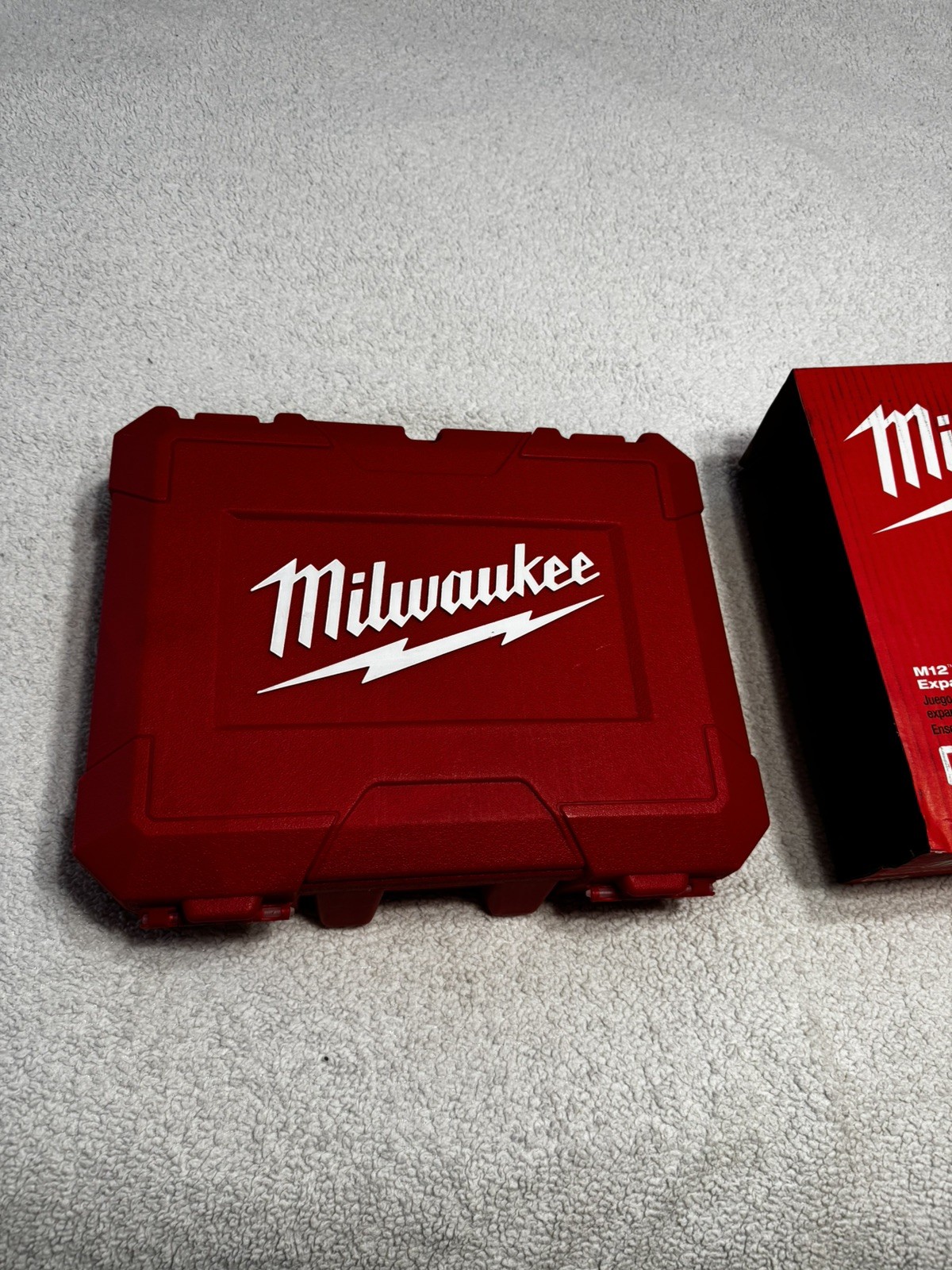 Milwaukee M12 Cordless ProPEX Expansion Tool Kit - 2432-22