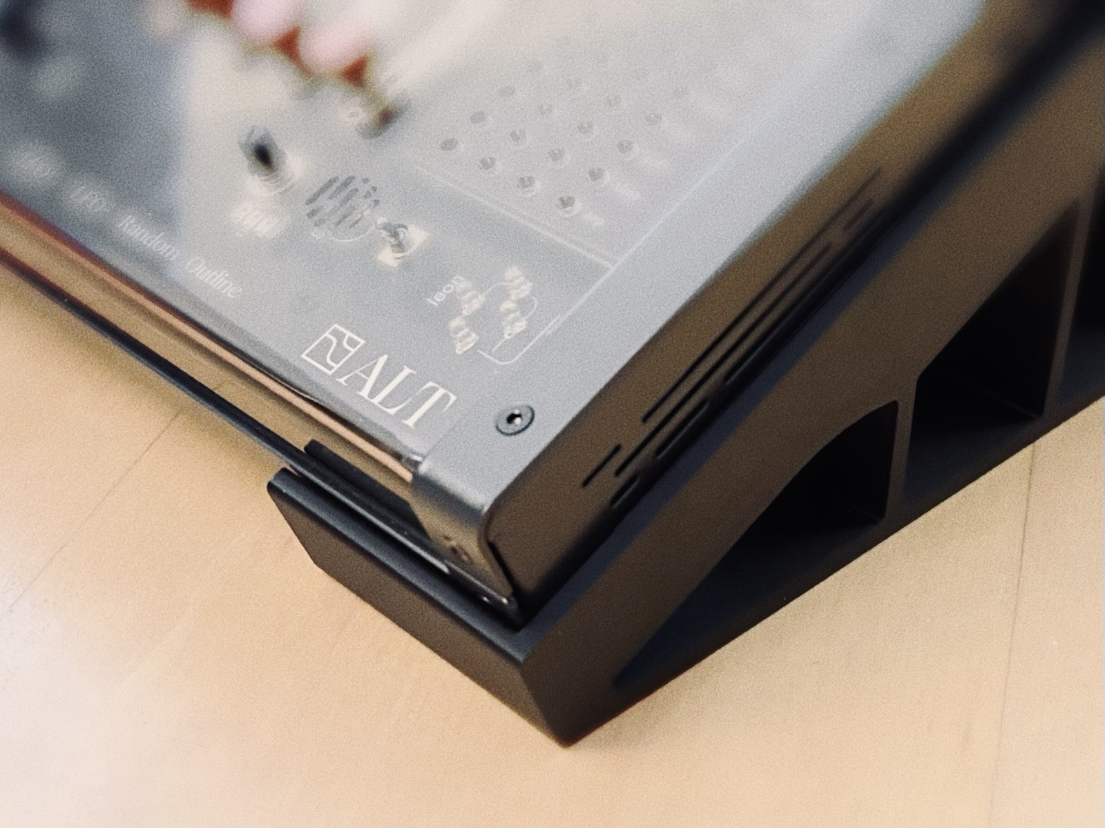 Cyma Forma ALT Synthesizer Stand | Designed by PINE