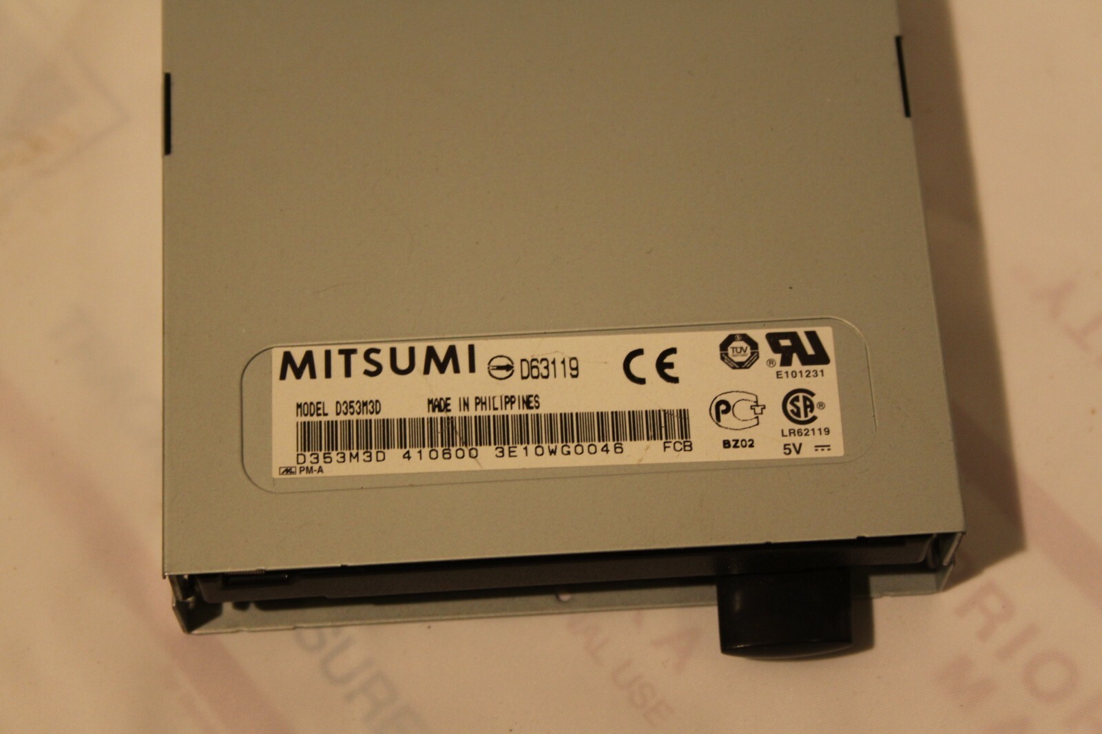 MITSUMI 3.5 1.44MB Floppy Drive D353M3