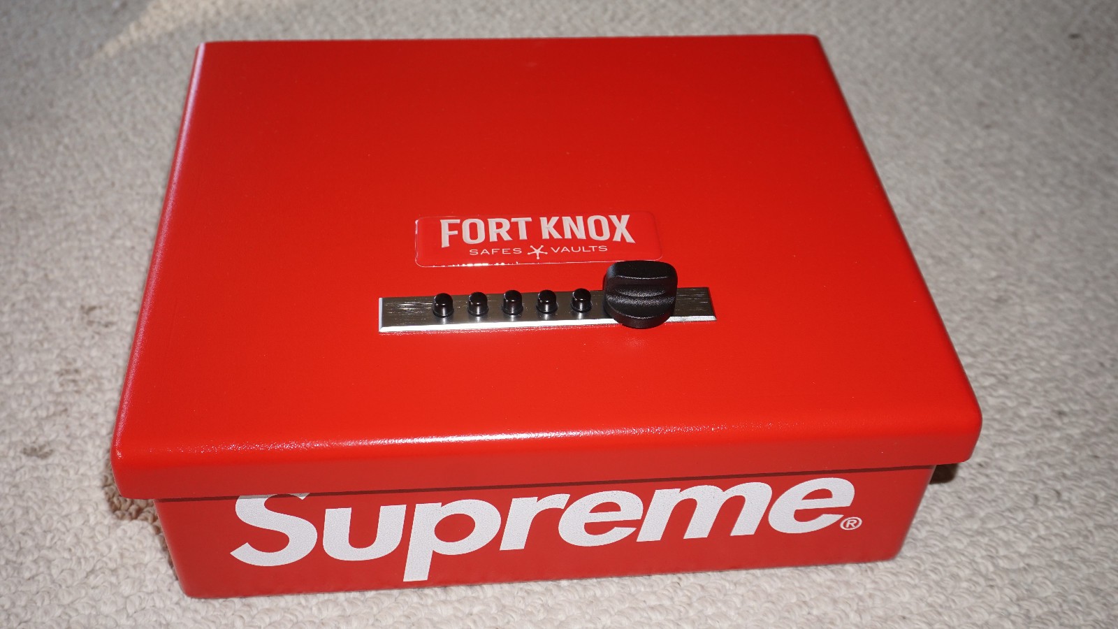 Supreme Fort knox Steel Safe Storage Security Red 22 lbs 12.5 x 10.38 x 4.25