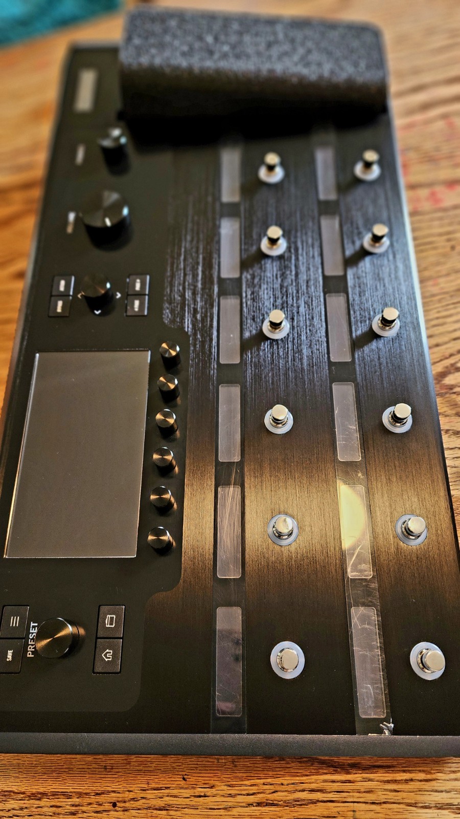 Line 6 Helix Digital Floorboard Multi-Effects Processor for Electric Guitar