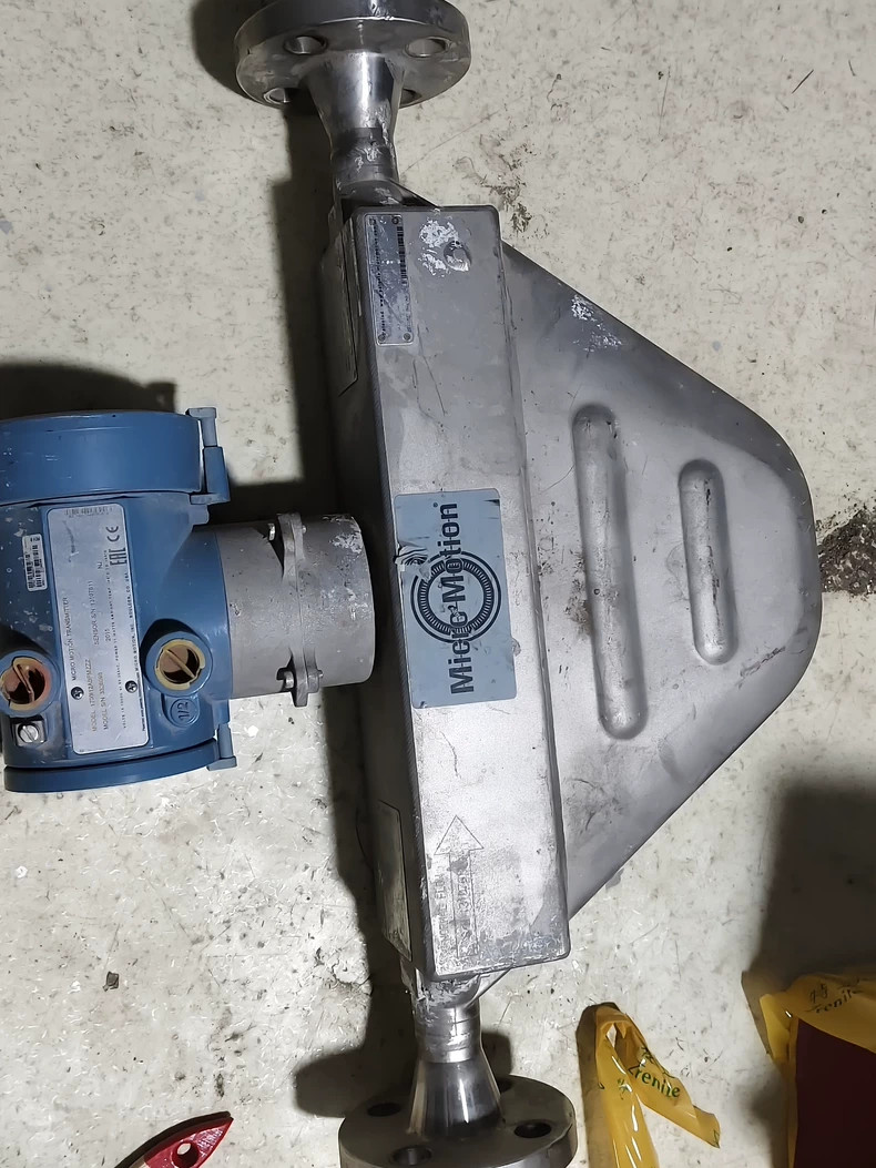 Micro Motion F100S129CCAPMZZZZ Flow Sensor Used 1PCS