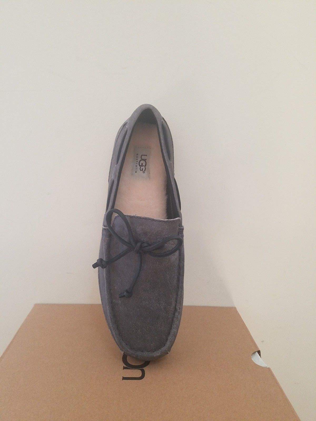Ugg Australia Men`s Chester slipper  Size 7 NIB