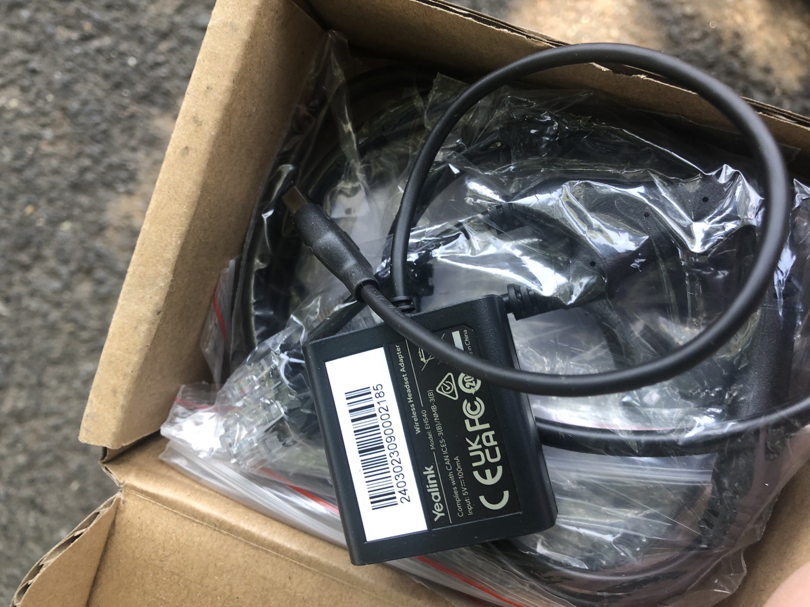 Yealink EHS40 Wireless Headset Adapter & Wireless Headset cords/wplantronics APV