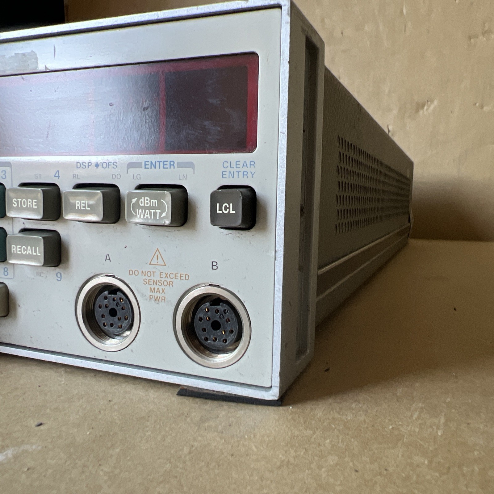 HP 438A power meter