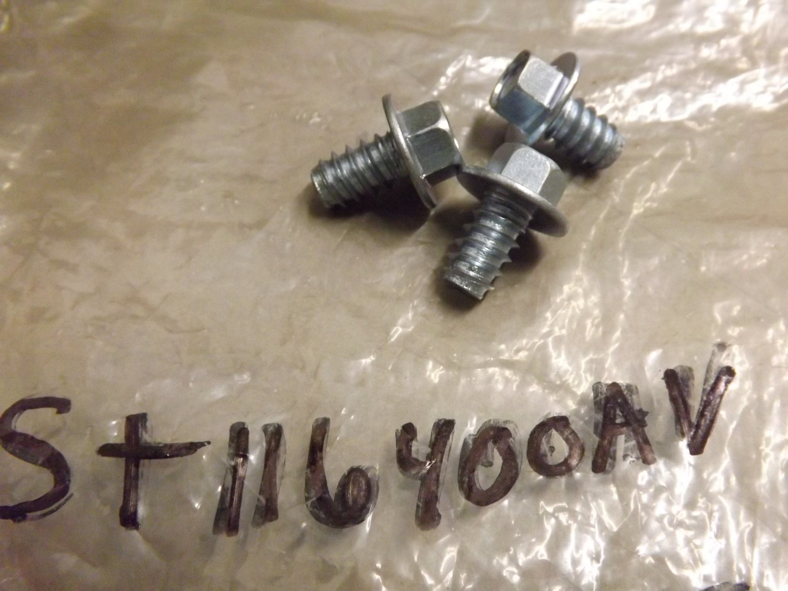 New Lot of 3- ST116400AV HEX WASHER HEAD TAP SCREW