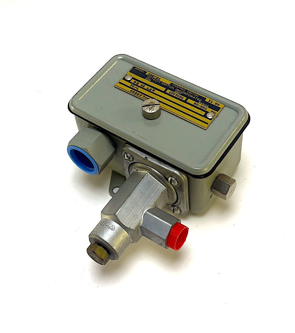 Detroit Switch 222-32 Pressure Switch (New)