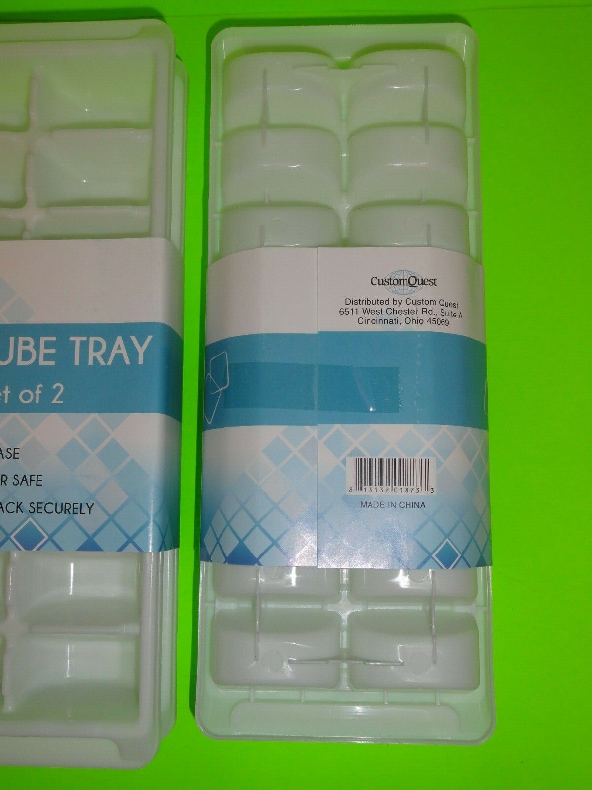 SET of 4 ICE CUBE TRAY Stackable Easy Release Dishwasher Safe Plastic White NEW