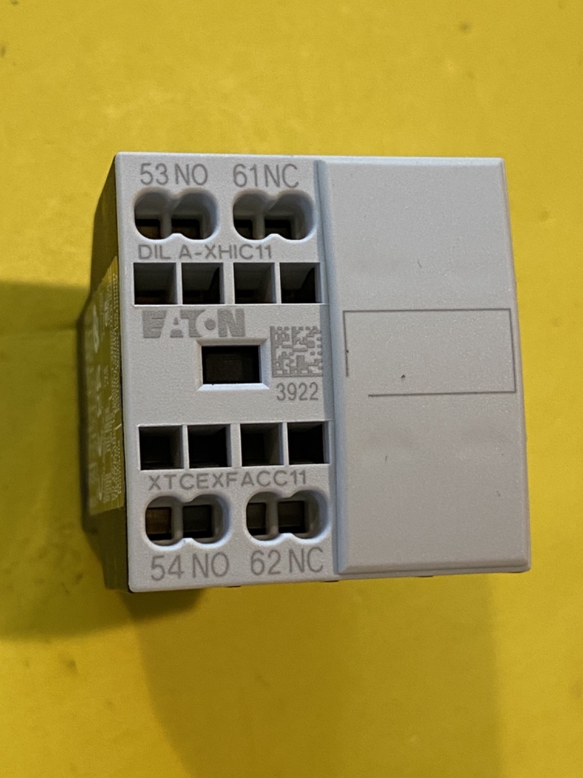 NEW EATON DIL A-XHIC11, XTCEXFACC11  Auxiliary Contact, no box Free Shipping