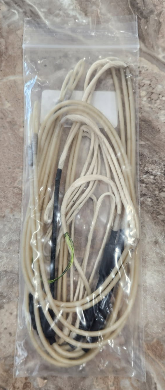 New Mathews Phase 4 33 FirstString String and Cable Set - White/Cream