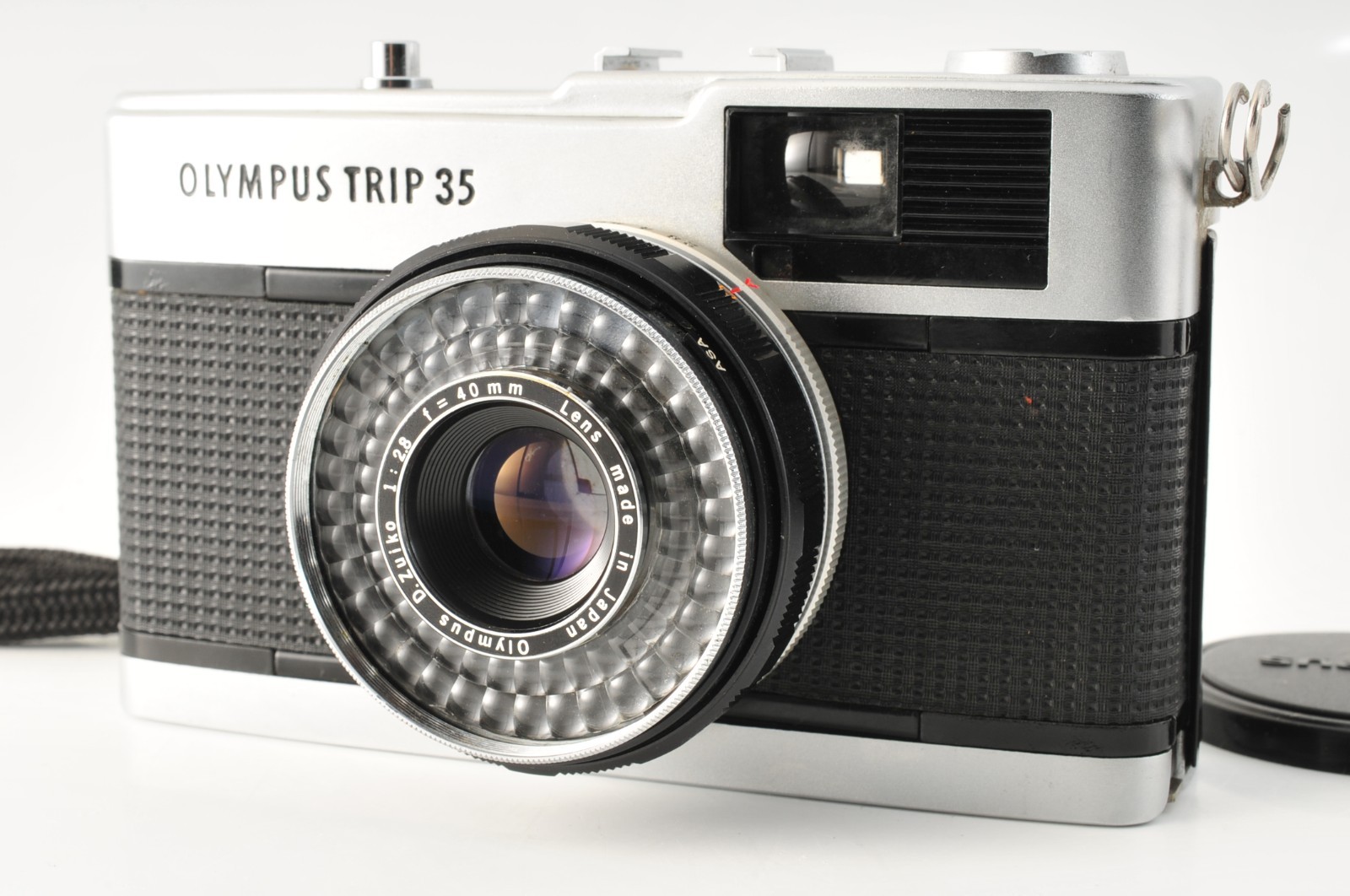 [Near Mint w/Strap] OLYMPUS TRIP 35 film camera D.Zuiko 40mm F2.8 from JAPAN #71