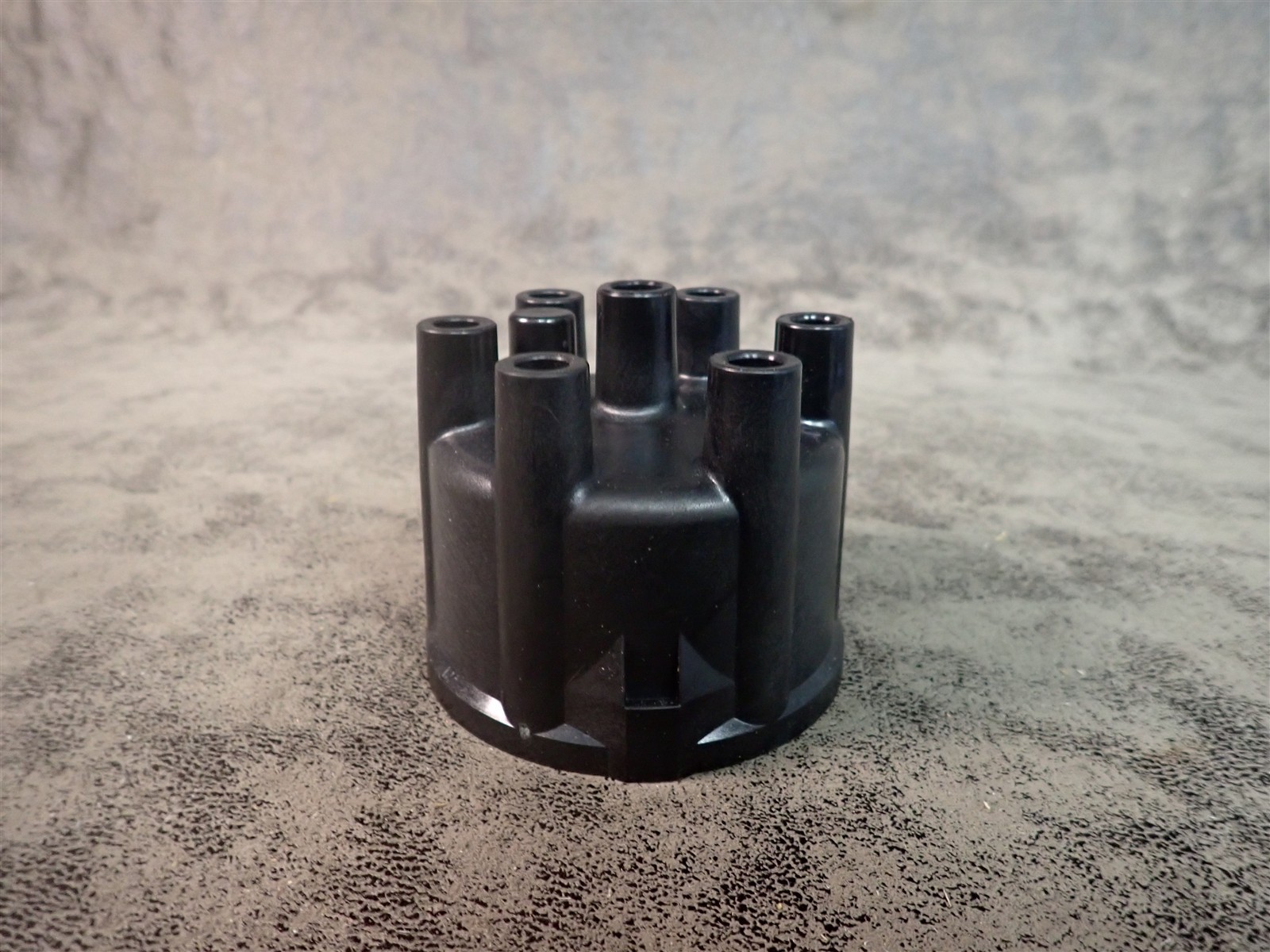 NEW WVE 5D1022 Distributor Cap (G99)
