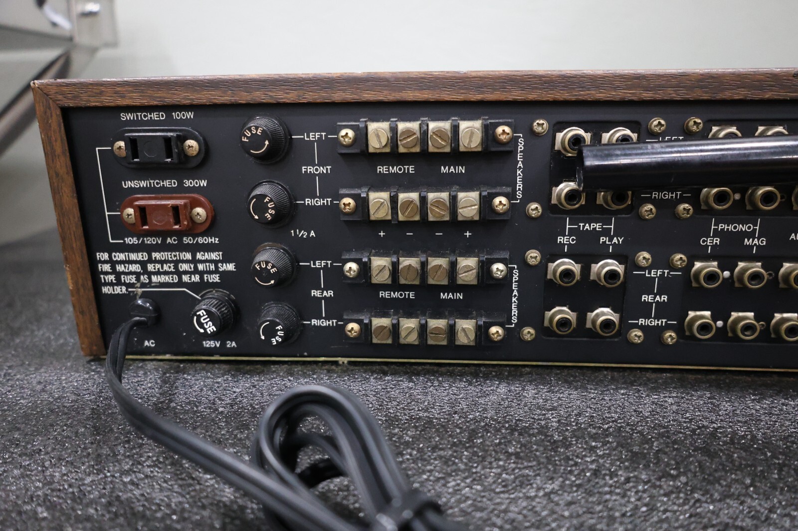 Lafayette Stereo Receiver Model LR-440 LIGHTS UP- Working