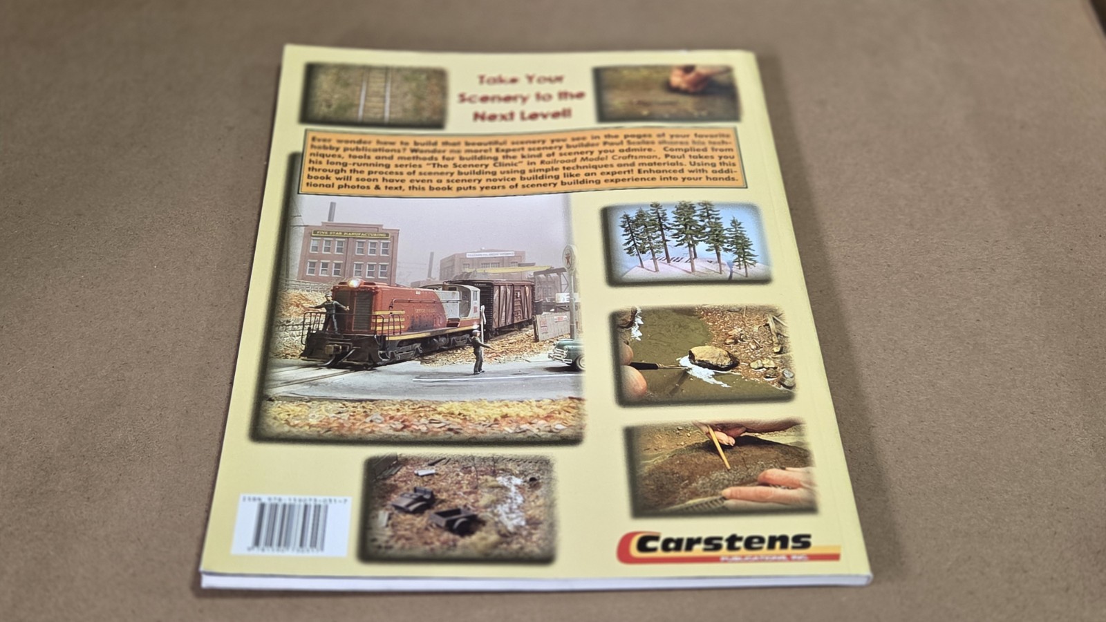 Carstens - #978-1 - Building Scenery With Paul Scoles - NOS