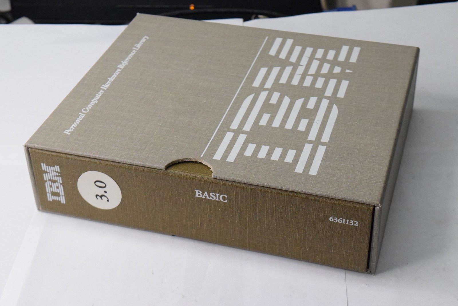 IBM BASIC 3.0 Binder Manual Personal Computer Hardware Reference Library 6361132