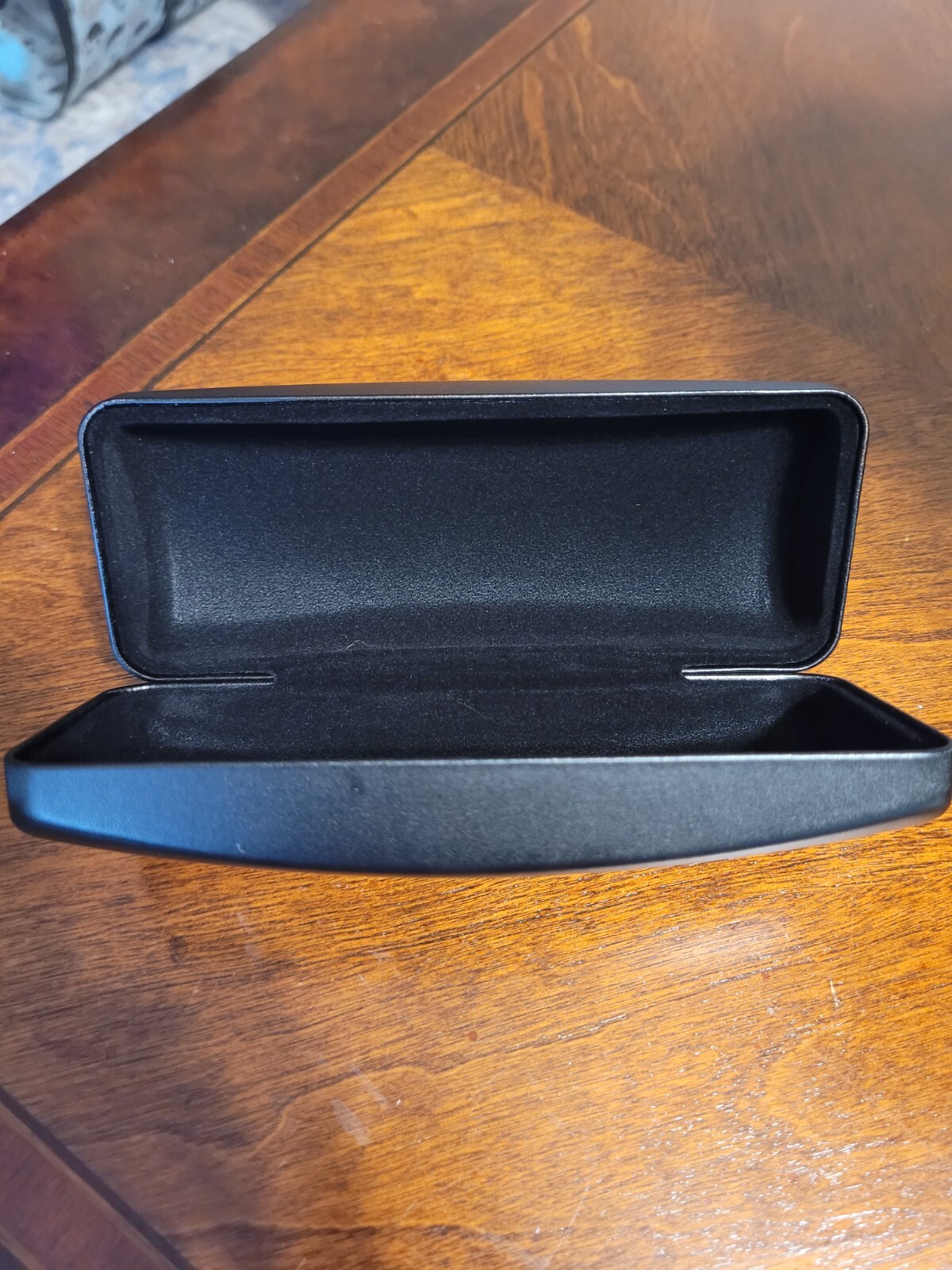 Bebe black larfe HARD SUNGLASS CASE eye glasses case