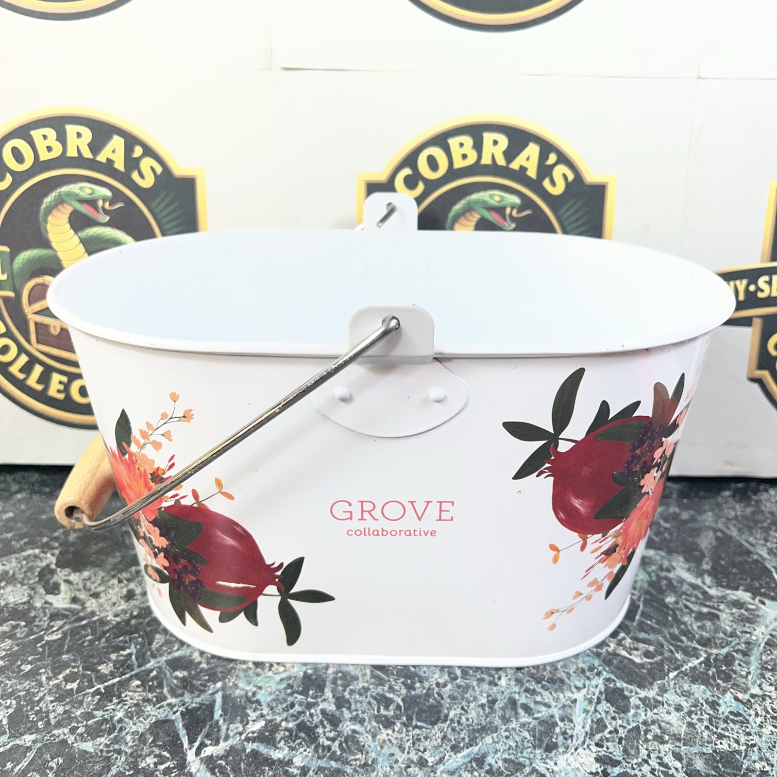 GROVE COLLABORATIVE CLEANING CADDY ORGANIZER TIN BUCKET FLOWERS DECORATIONS￼