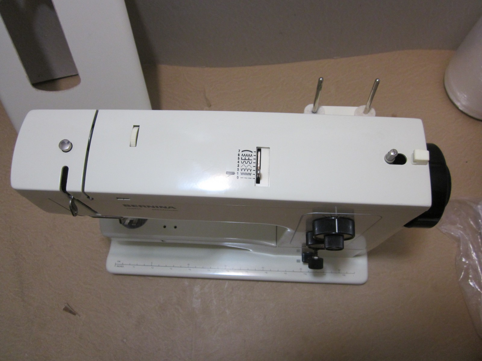 Bernina 801 Sewing Machine ****Pls Read