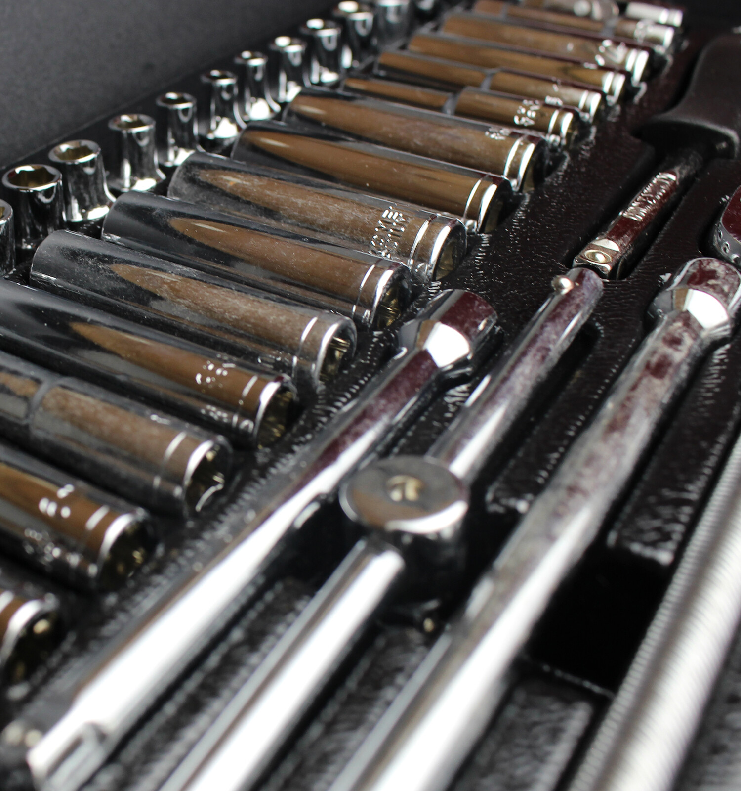 Socket Set ¼" Drive with Metric & Imperial Sizes Deep & Standard + Ratchet 41Pc