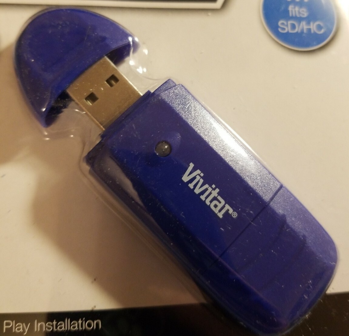 Vivitar Secure Digital Card Reader/ Writer VIV-CR-35 MAC & PC Compatible Blue