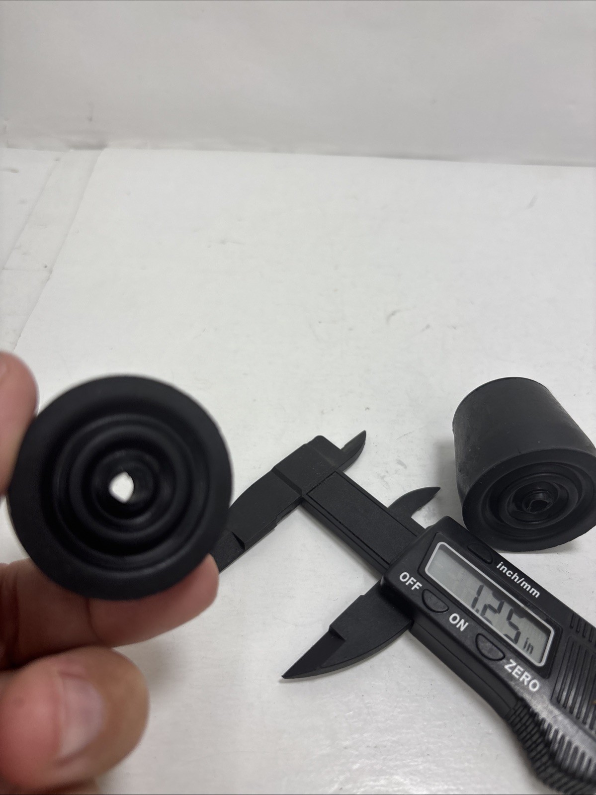 2 Pack Obtanim Replacement Cane Tips, Black, 1 Inch