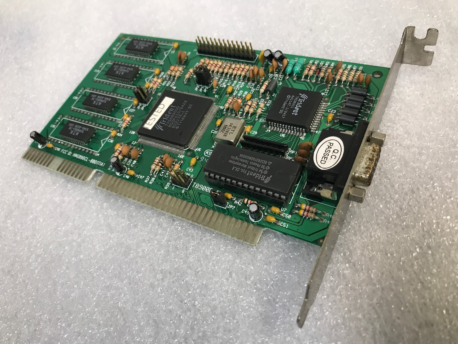 Trident T8900D-M / HNG890CL-BBD1TIA1 adapter Card ( 29-2G-106 )