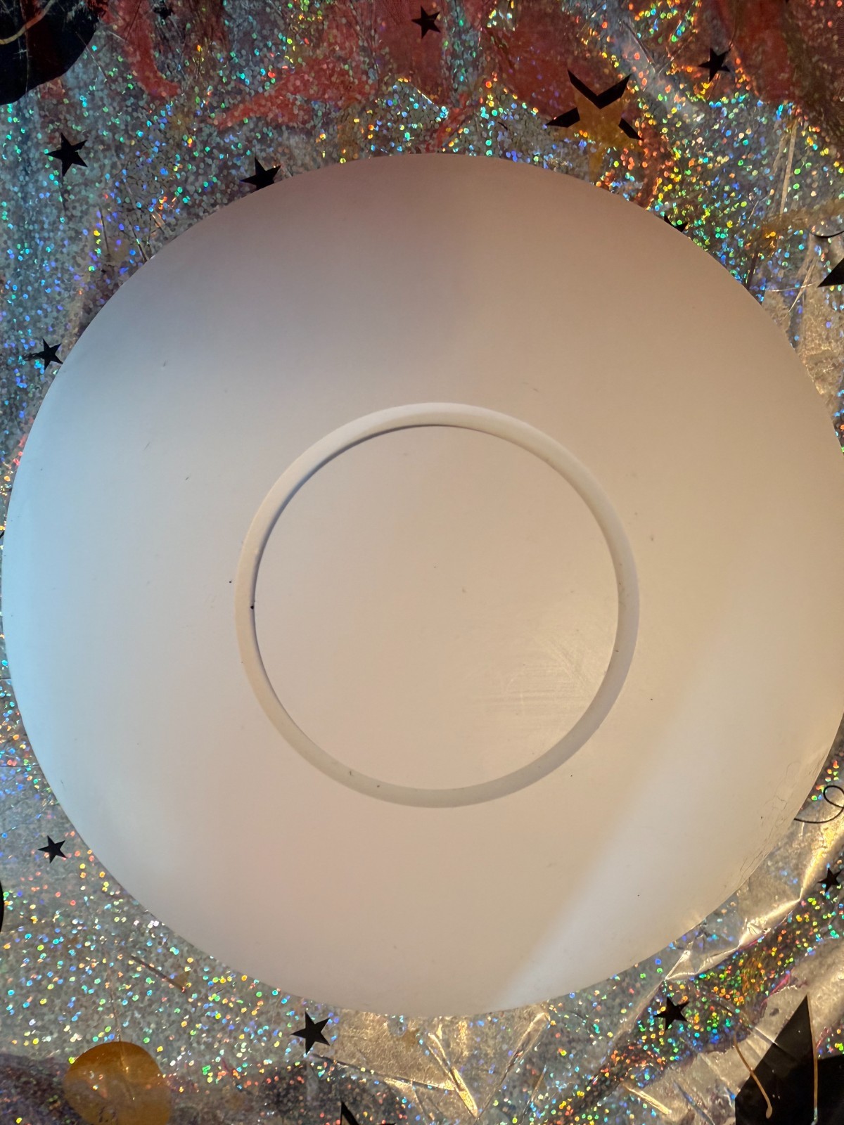 Ubiquiti Networks UAP-AC-PRO 1300Mbps Wireless Access Point comes with mount