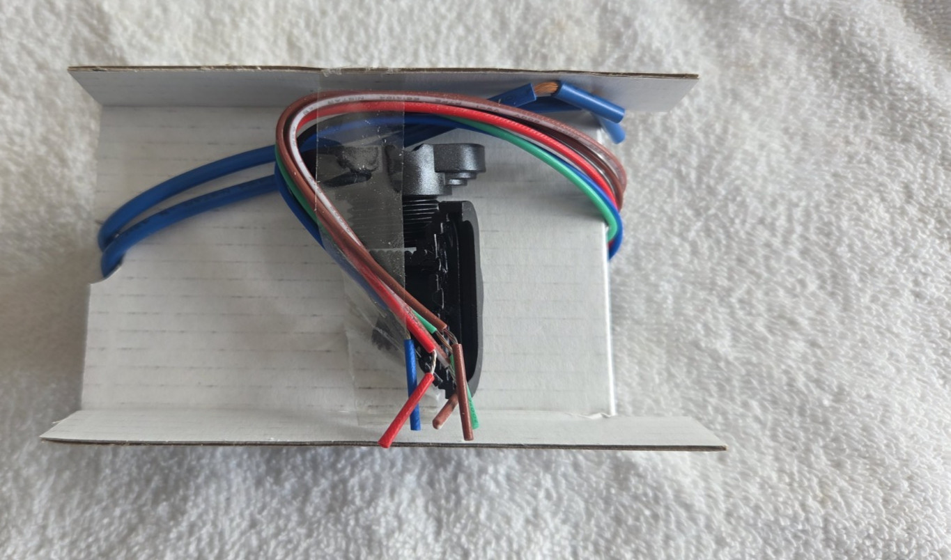 ( 1 ) Leviton OSA20-R00 Occupancy Sensor