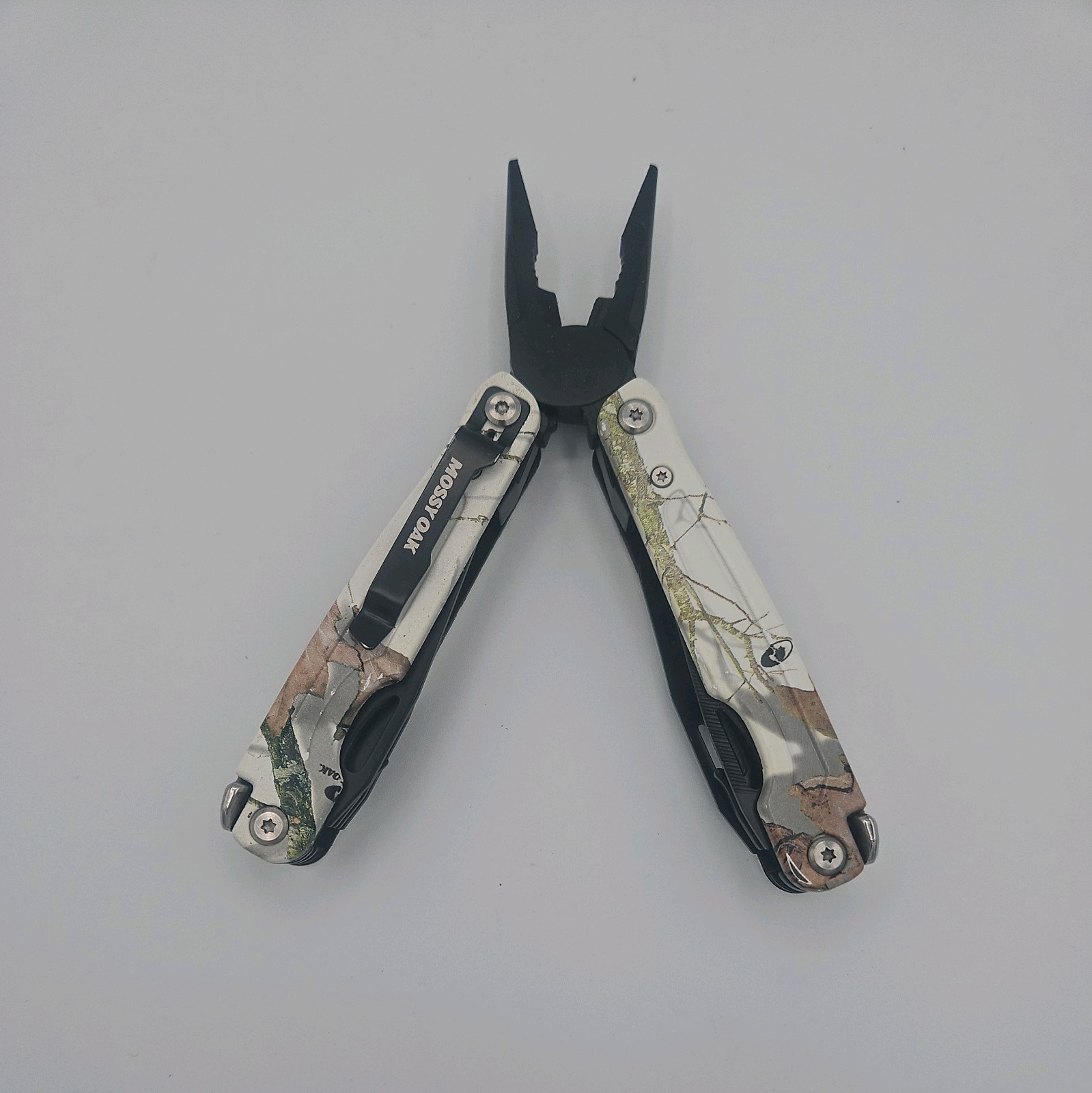 Mossy Oak Multi Tool Camo Pocket Plier, Knife, Hunting, Camping