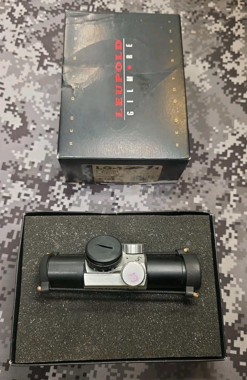LEUPOLD GILMORE LG-1 JAPAN RED DOT RIFLE PISTOL SHOTGUN SIGHT BLACK SILVER 2 MIN