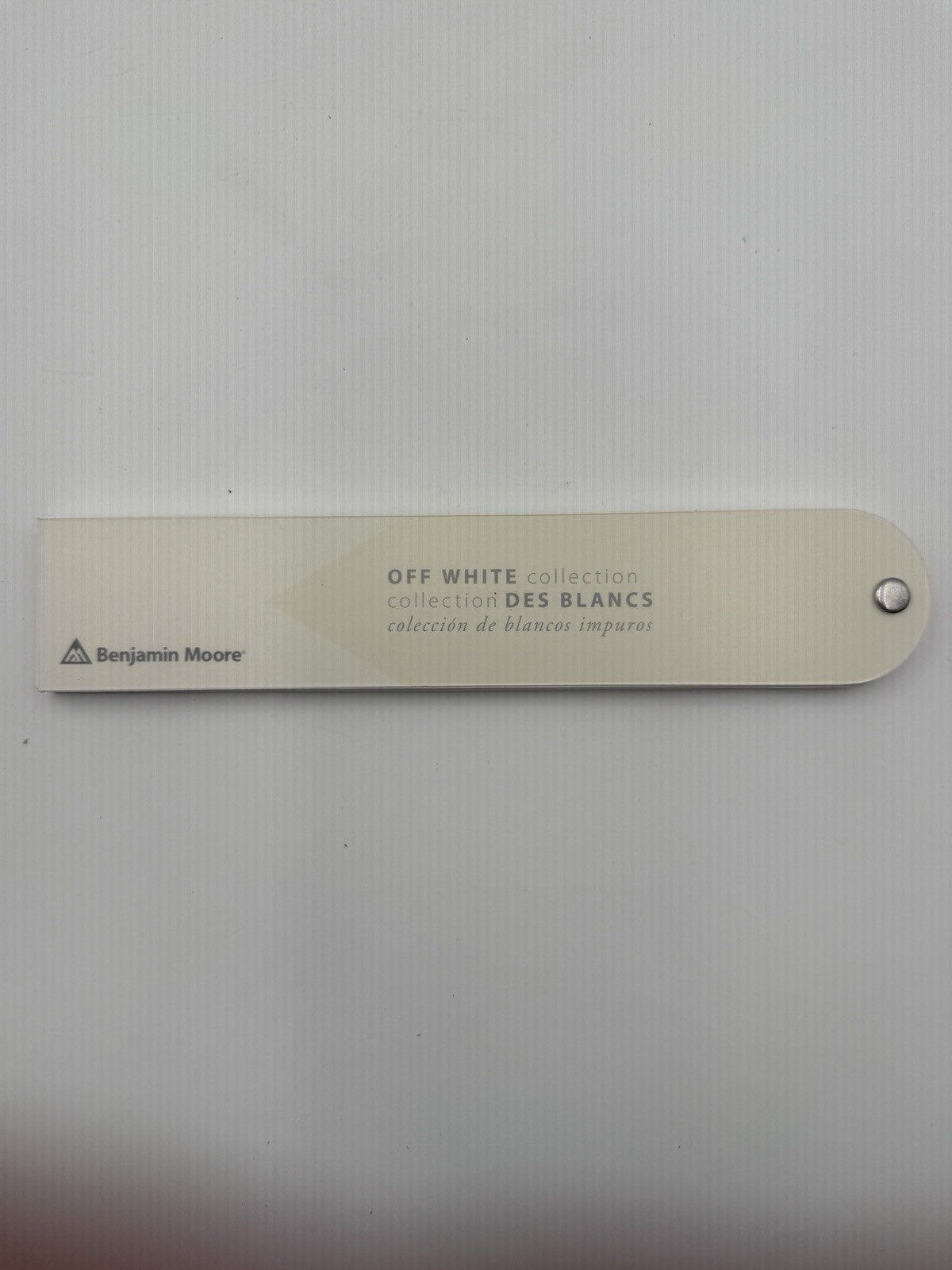 Benjamin Moore Off-White Collection Fan Deck 2015