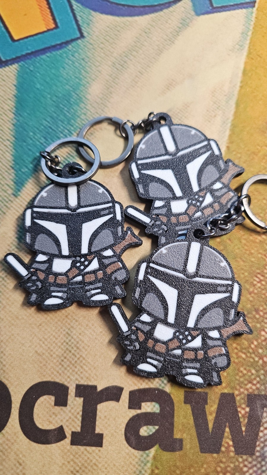 3D PRINTED MANDO KEYCHAIN NOSTALGIA RETRO FUN FOR ALL
