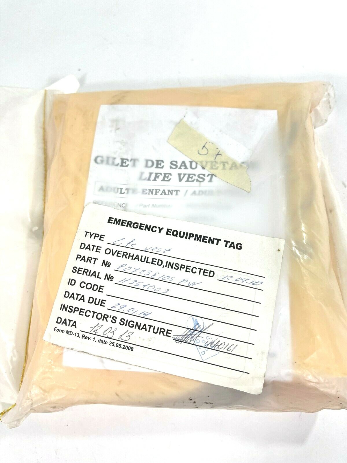EAM Life Vest  Model KSE-35L8  PN P0723E105PW