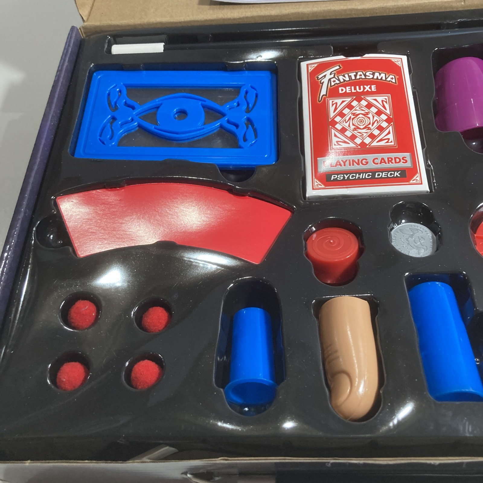 Fantasma Astounding Magic Kit 150 Tricks & Grand Illusions Pre-owned