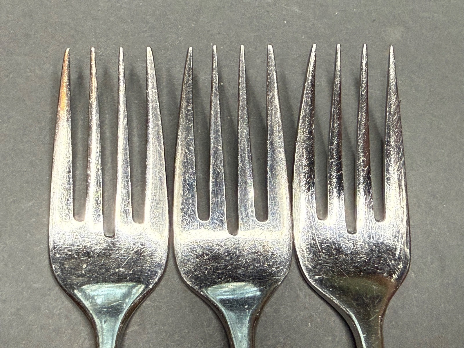 SUPREME by TOWLE SOUTHWEST Salad Forks Korea (Set of 3) Geometric PreOwned VGX