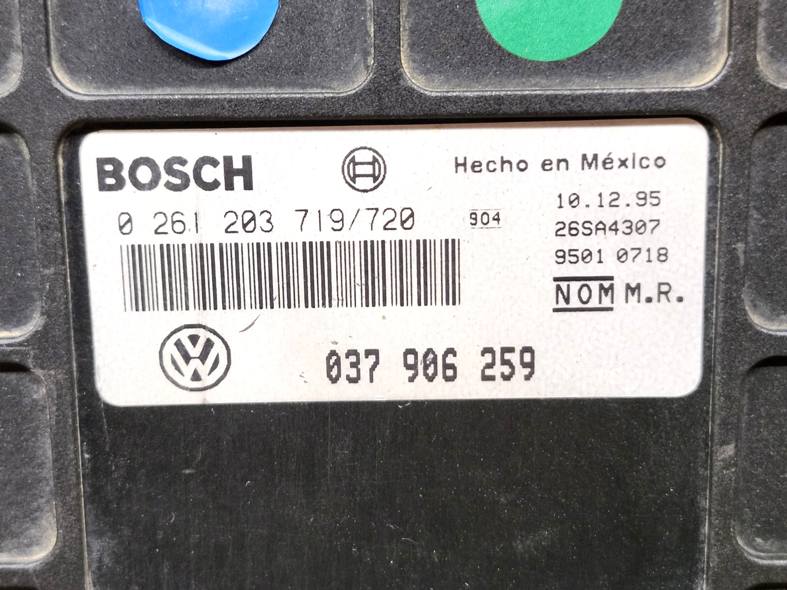 037 906 259 / 0 261 203 719/720 1996 VW Golf, Jetta 2.0L Engine Control Unit