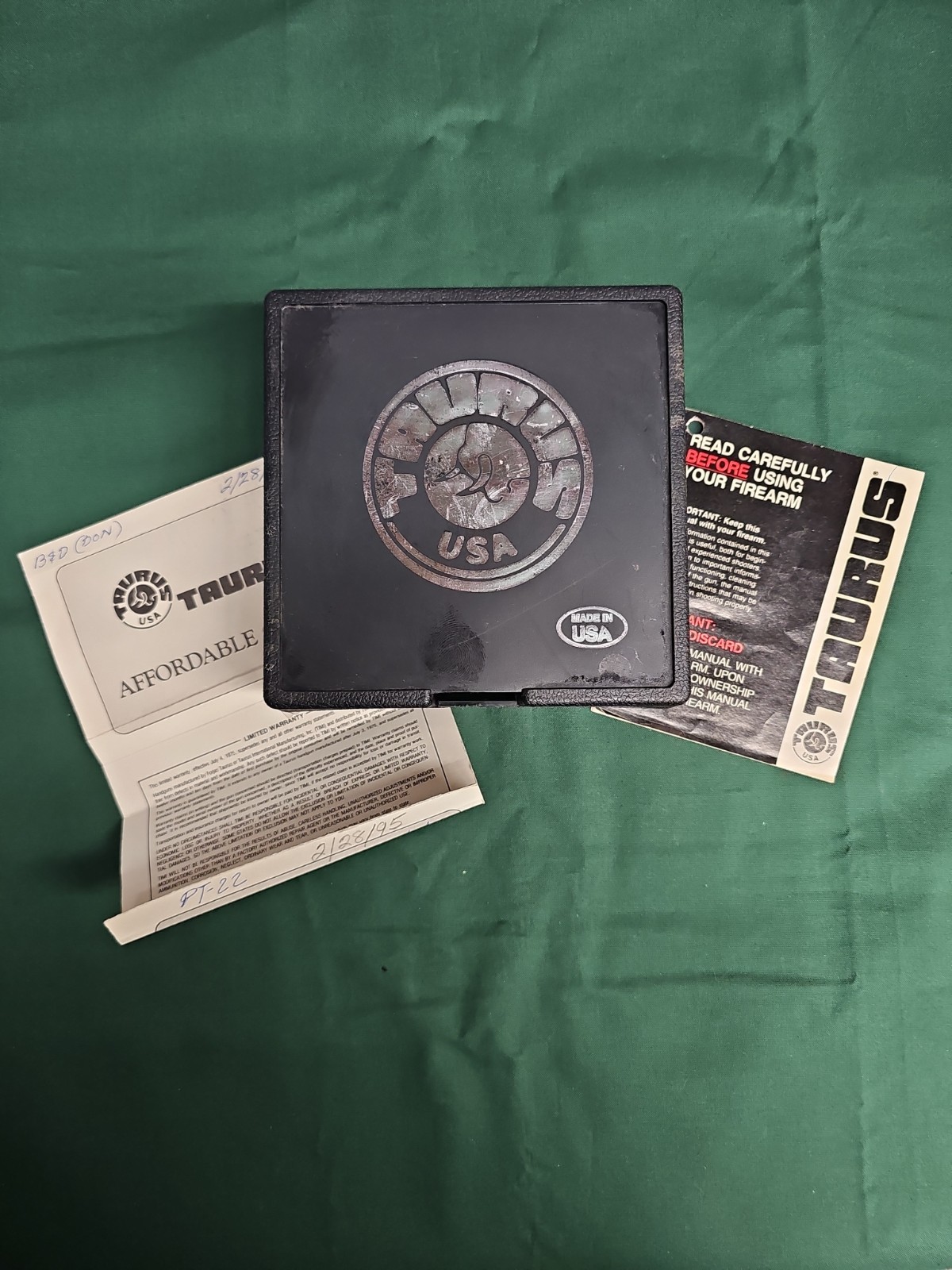 Taurus PT22 .22 LR Factory Case & Manual 🇧🇷 Factory Original Box PT 22 PT-22 !