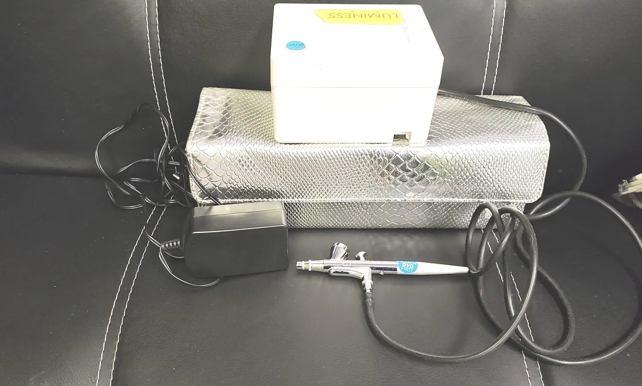 Luminess Airbrush Unit BC-100  Makeup Silver W/ Storage Case