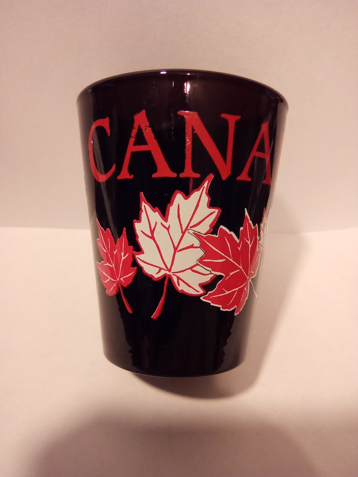 CANADA MAPLE LEAF LOGO SHOT GLASS GREAT FOR ANY COLLECTION!