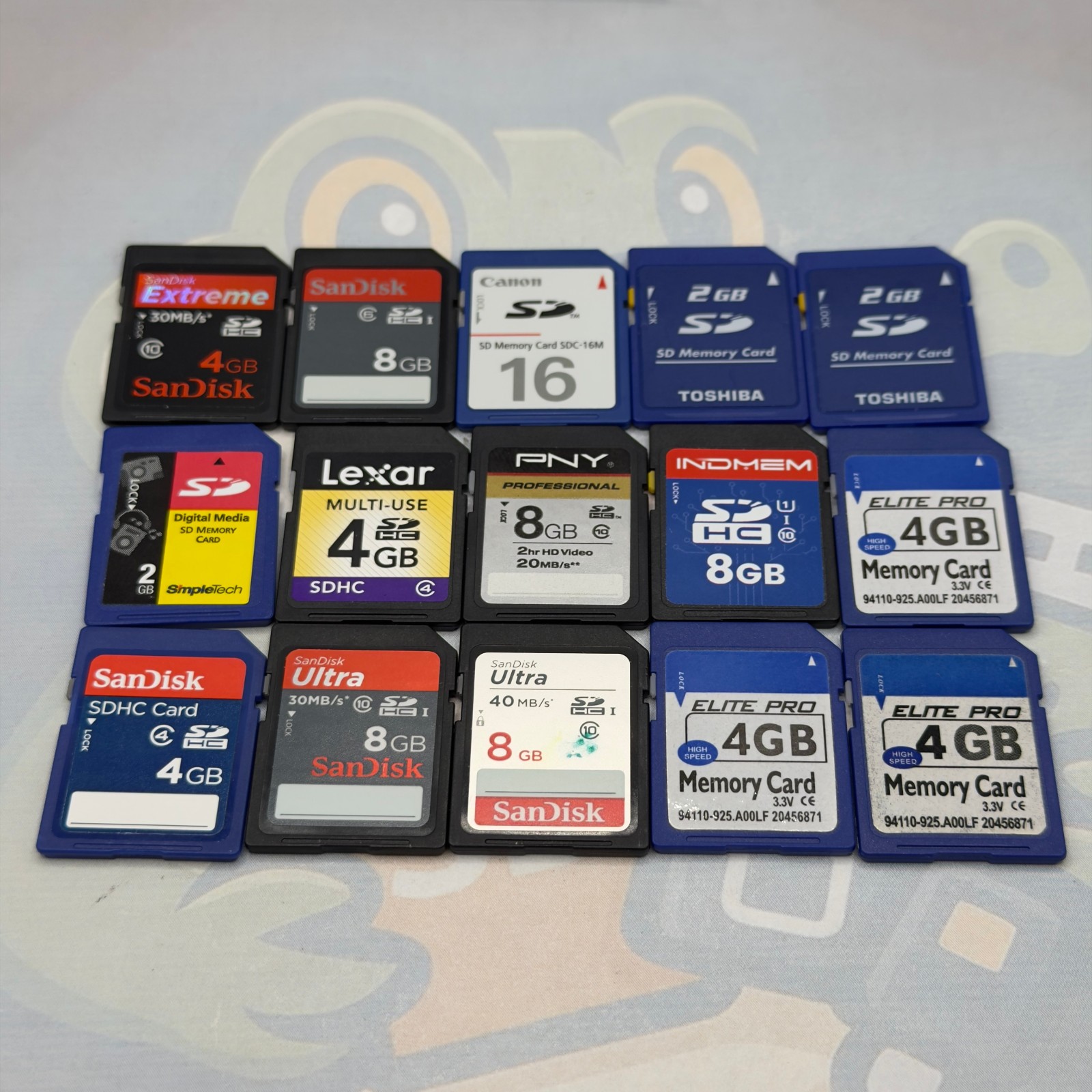 LOT of 15 Various SD Cards Brands Include Sandisk Lexar - Untested - GC769